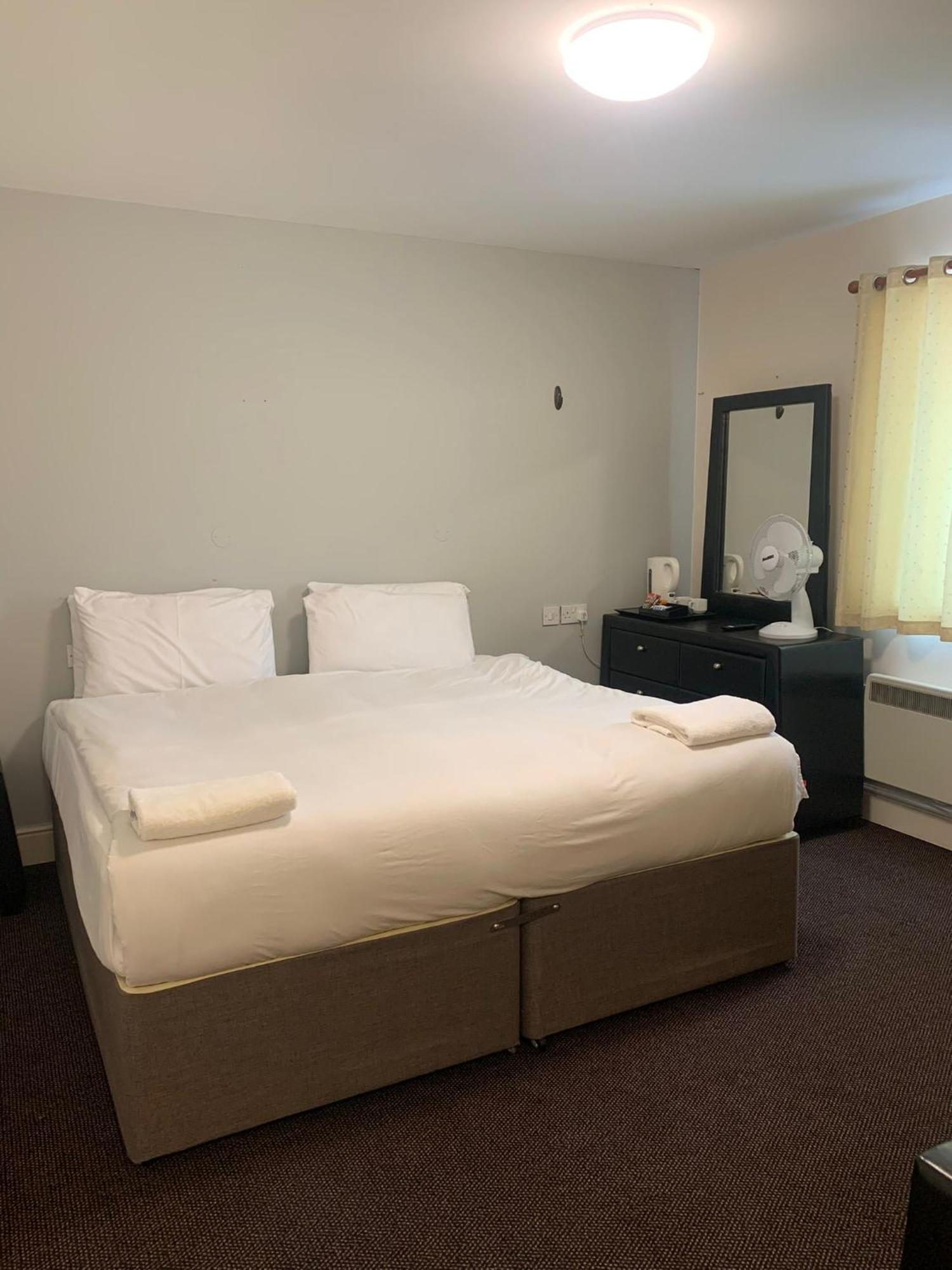 Go2 By Oyo Hotel